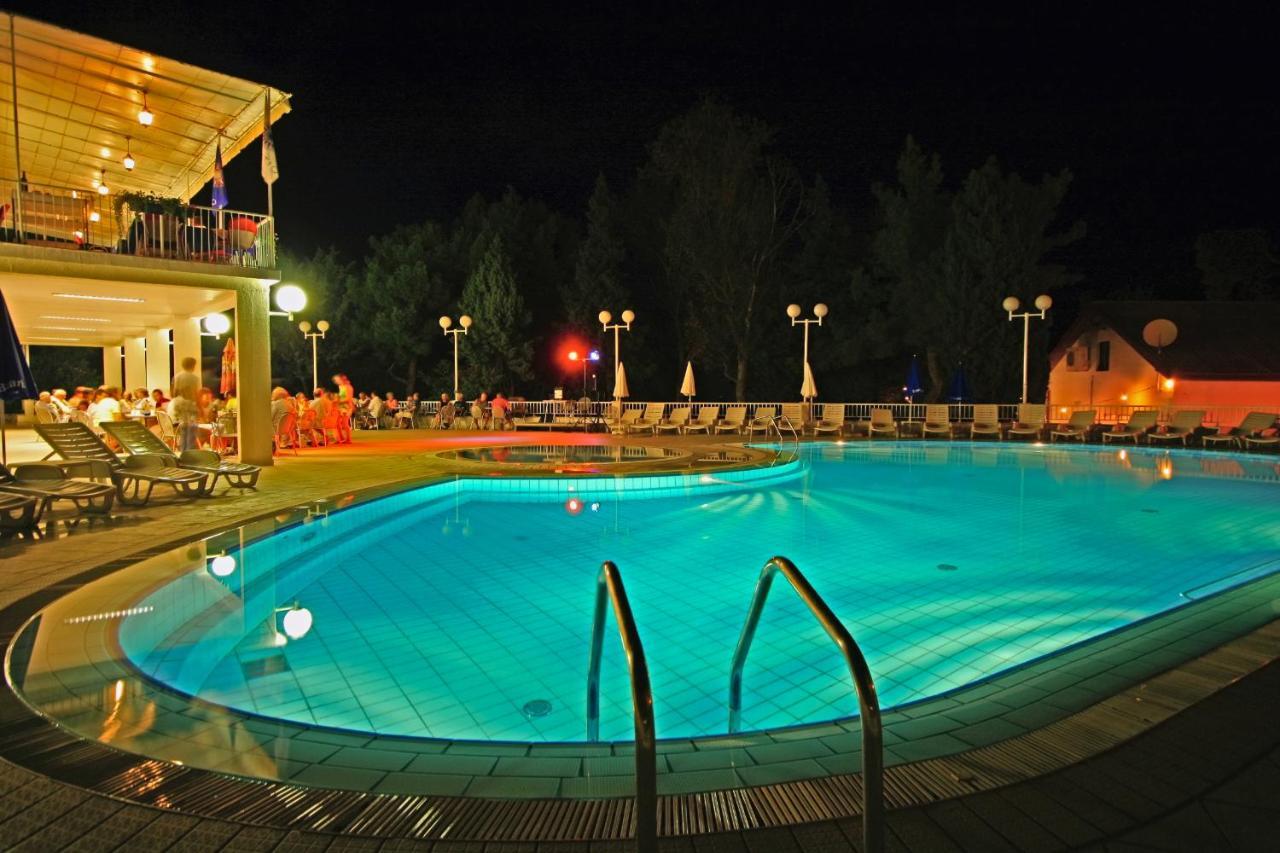 Hotel Faraon Trpanj Exterior foto